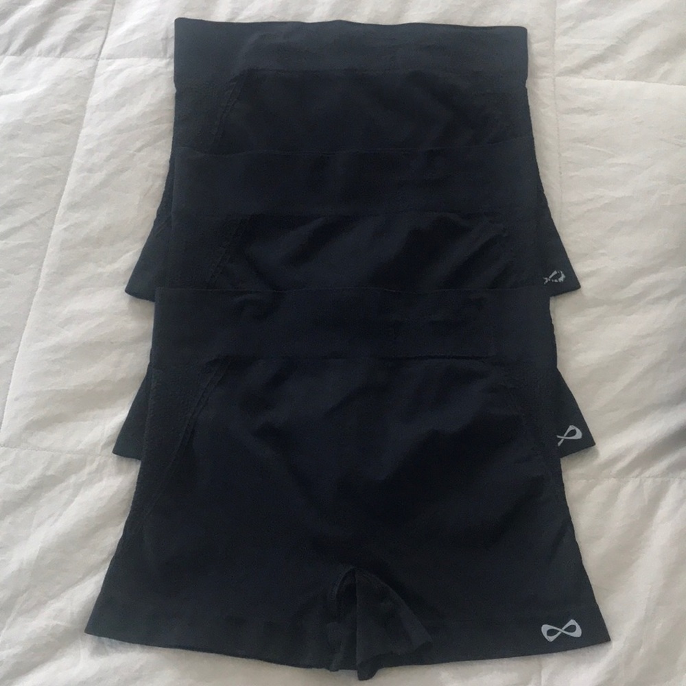 Nfinity Black Seamless Cheer Shorts Bundle Sz S/M